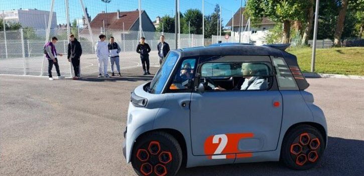 Lure : les jeunes sensibilisés aux véhicules électriques