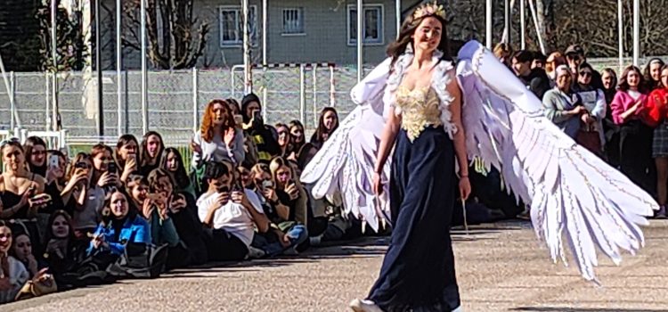 Photos souvenirs d’un carnaval 2023 ensoleillé au lycée Colomb ! Photos souvenirs d’un carnaval 2023 ensoleillé au lycée Colomb !