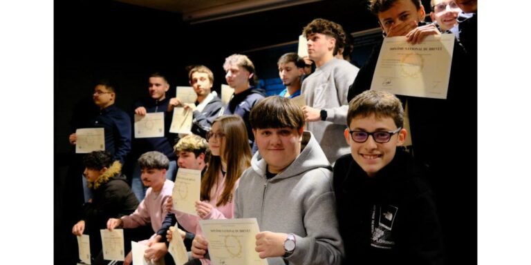 Lire la suite à propos de l’article Lure 80 % de réussite au bac professionnel : ces filières du lycée Colomb attachées aux besoins des industries locales