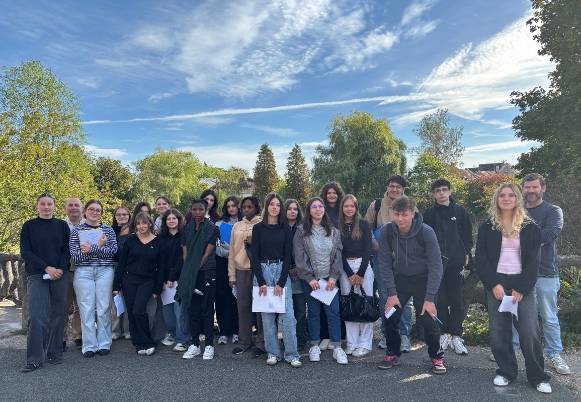 Océane et Antide, 2 apprenties en BTS Tourisme, se lancent dans la visite guidée de Lure